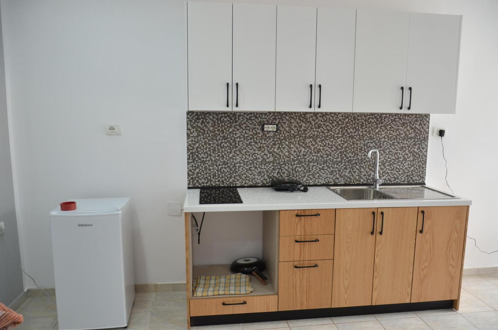 Harmonia Guest House 2 Himare Esterno foto